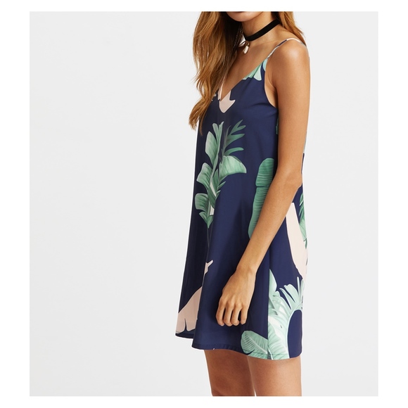 Blue Tropical Print Sleeveless Shift Dress - Picture 3 of 4